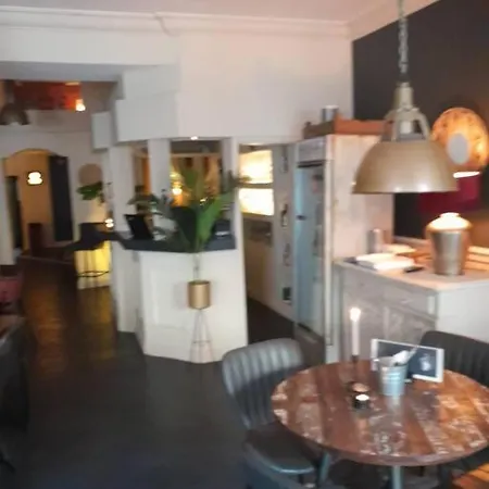 Charmante Alte Stadtvilla Apartment